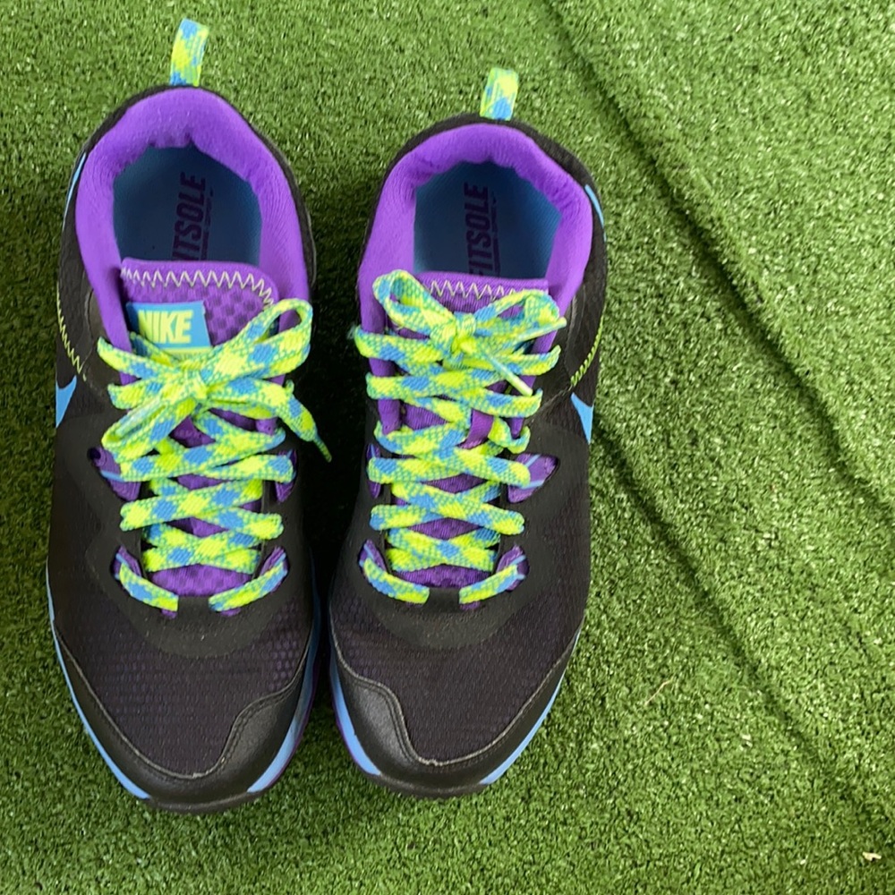 Nike sneakers size 9